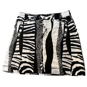 Weekends by Chicos Skort Med 8/10 Black White Mixed Print Skirt Golf Athletic